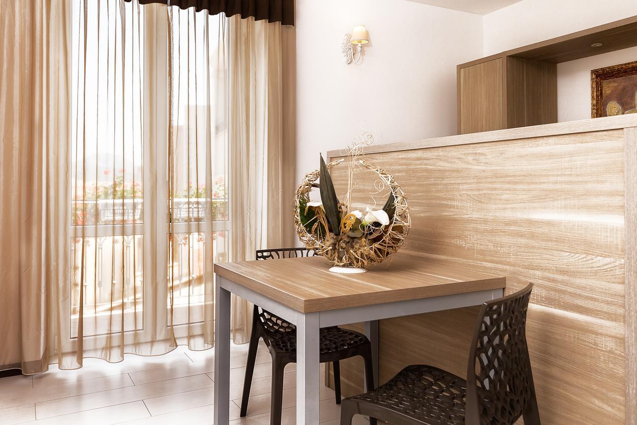 オルビア Le Residenze Del Centroアパートホテル エクステリア 写真